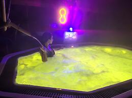 Banana Alaçatı Food & Stay - Adults Only