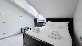 Italianway - Corso Venezia 7 - Traviata