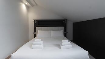 Italianway - Corso Venezia 7 - Traviata