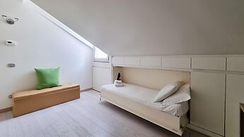 Italianway - Corso Venezia 7 - Traviata