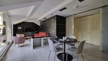 Italianway - Corso Venezia 7 - Traviata