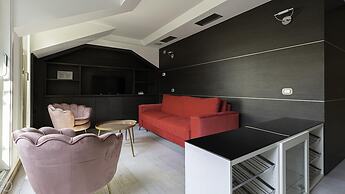 Italianway - Corso Venezia 7 - Traviata