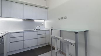 Italianway - Corso Venezia 7 - Traviata