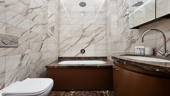 Italianway - Corso Venezia 7 - Traviata