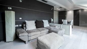 Italianway - Corso Venezia 7 - Traviata