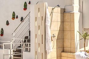 Bilocale con Affreschi e Vista Mare in Centro