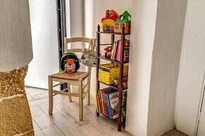 Bilocale con Affreschi e Vista Mare in Centro