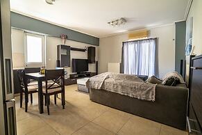 Kalithea train station 1bedroom 2persons