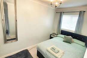 Doncaster -very Quiet-private Parking-dog Friendly