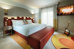 Hard Rock Hotel Marbella – Puerto Banús
