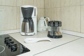 Apt. With Terrace & Garden, 2 min to the Beach