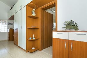 Apt. With Terrace & Garden, 2 min to the Beach