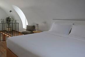 Sea Breeze Santorini Beach Resort, Curio Collection Hilton