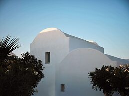 Sea Breeze Santorini Beach Resort, Curio Collection Hilton