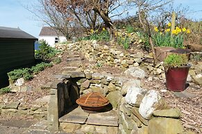 Merlins Cabin - 2 Bed - Blaen Cedi Farm