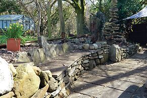 Merlins Cabin - 2 Bed - Blaen Cedi Farm