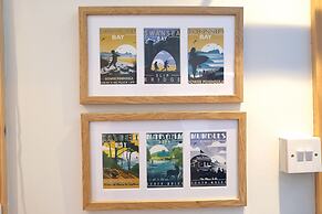 Merlins Cabin - 2 Bed - Blaen Cedi Farm