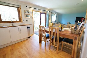 Merlins Cabin - 2 Bed - Blaen Cedi Farm