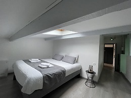 Logis Hôtel Paris-Madrid