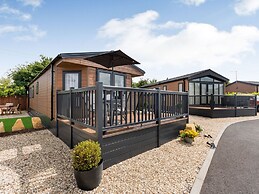 The Cotswold Holiday Lodge