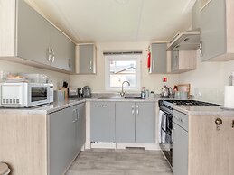 The Cotswold Holiday Lodge