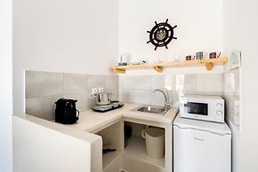 Moschatos Beach House