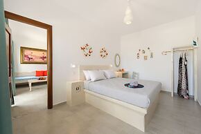 Moschatos Beach House