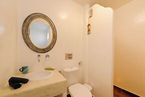 Moschatos Beach House