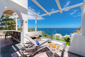 Moschatos Beach House