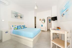 Moschatos Beach House