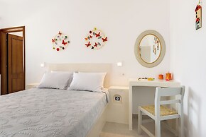 Moschatos Beach House