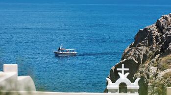 Moschatos Beach House