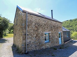 Dolwylan Barn
