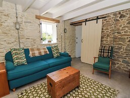 Dolwylan Barn