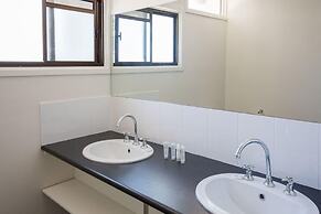 Tasman Holiday Parks-Cairns Cool Waters