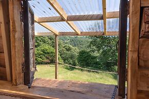 Wood Cabin & 4 Large Bell Tents - Hapus Hideaway