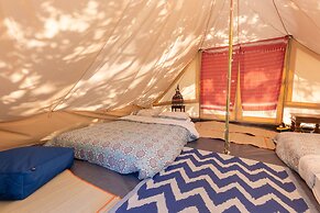 Wood Cabin & 4 Large Bell Tents - Hapus Hideaway