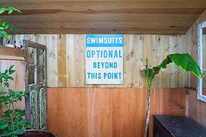 Wood Cabin & 4 Large Bell Tents - Hapus Hideaway