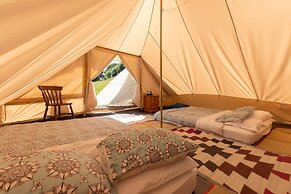 Wood Cabin & 4 Large Bell Tents - Hapus Hideaway