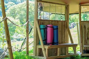 Wood Cabin & 4 Large Bell Tents - Hapus Hideaway