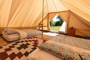Wood Cabin & 4 Large Bell Tents - Hapus Hideaway
