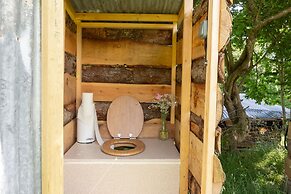 Wood Cabin & 4 Large Bell Tents - Hapus Hideaway