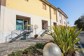 Orange Apartment Desenzano With Wi-fi