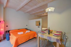 Orange Apartment Desenzano With Wi-fi
