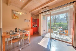 Orange Apartment Desenzano With Wi-fi
