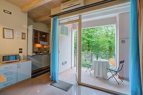 Blue Apartment Desenzano With Wifi