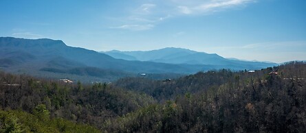 Cabin Fever Lodge #750