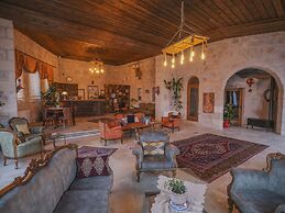 Kalsedon Cave Suites