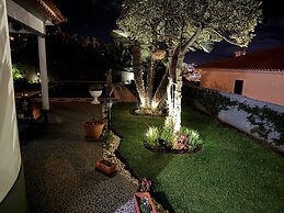 Funchal Apt- Sleeps 2 - Pool & Parking - Madeira