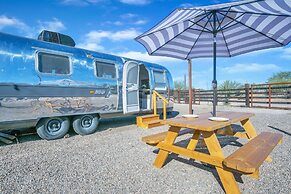 Vintage Airstream Near The Catalina Mountains 1 Bedroom Residence by R